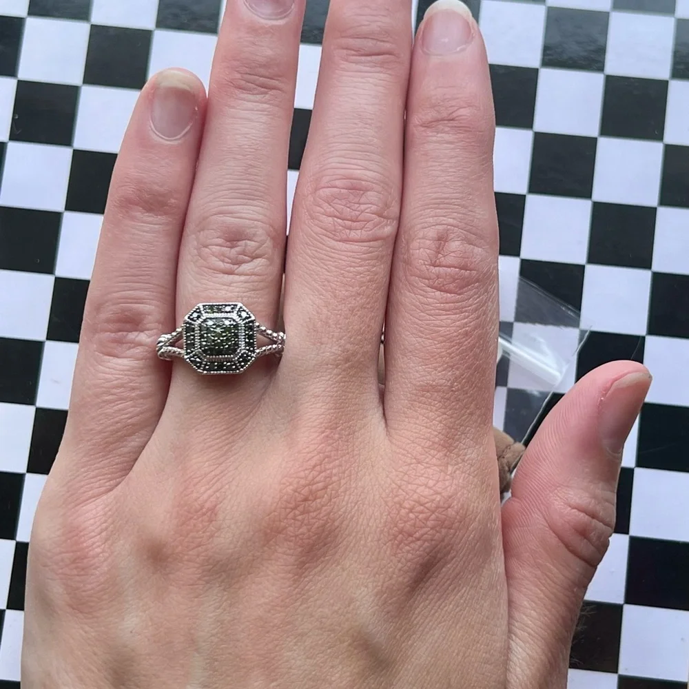 JS Affinity Sterling Silver & Pave Green Diamond Ring π - Picture 14 of 14